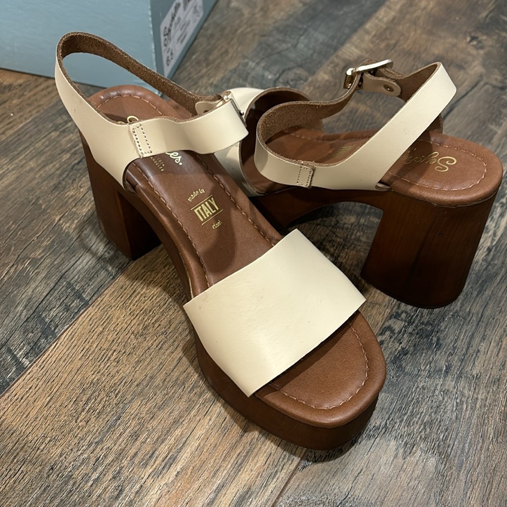 Seychelles sandal